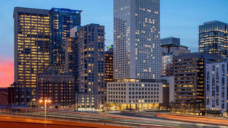 Hyatt Regency Seattle Exterior