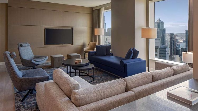 Hyatt Regency Seattle Suite