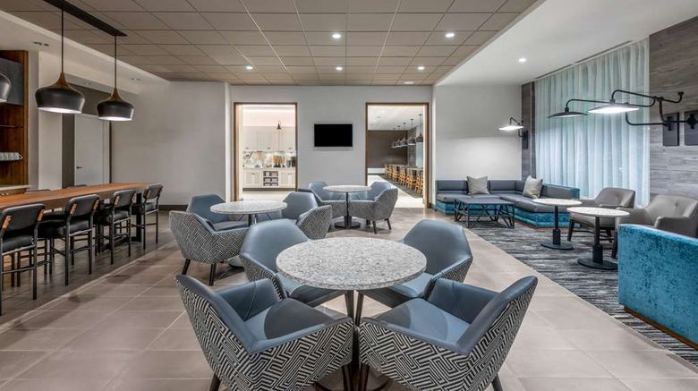 <b>Hyatt Place San Jose Airport Lobby</b>. Images powered by <a href="https://iceportal.shijigroup.com/" title="IcePortal" target="_blank">IcePortal</a>.