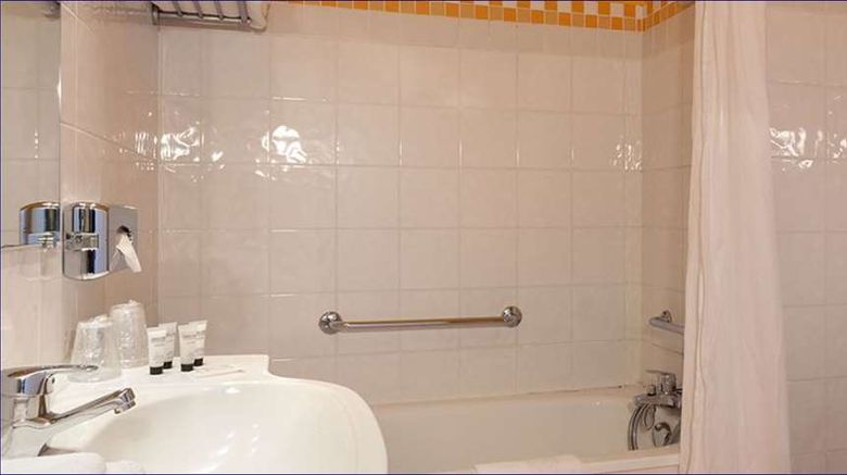 <b>Hotel du Beffroi Room</b>. Images powered by <a href="https://iceportal.shijigroup.com/" title="IcePortal" target="_blank">IcePortal</a>.