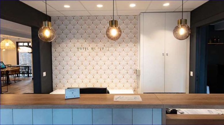 <b>Hotel du Beffroi Lobby</b>. Images powered by <a href="https://iceportal.shijigroup.com/" title="IcePortal" target="_blank">IcePortal</a>.