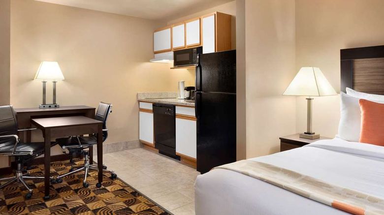 <b>Hawthorn Extended Stay Oak Creek Suite</b>. Images powered by <a href="https://iceportal.shijigroup.com/" title="IcePortal" target="_blank">IcePortal</a>.