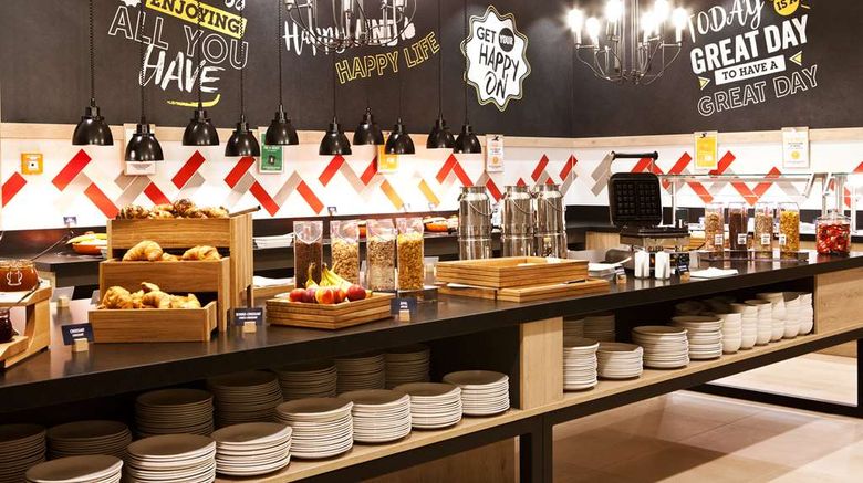 <b>Hampton by Hilton Berlin City East Side Restaurant</b>. Images powered by <a href="https://iceportal.shijigroup.com/" title="IcePortal" target="_blank">IcePortal</a>.