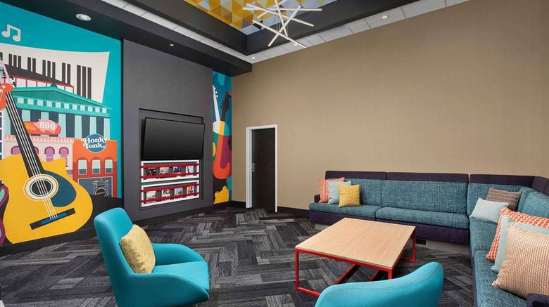 <b>Tru By Hilton Nashville Downtown ConvCtr Lobby</b>. Images powered by <a href="https://iceportal.shijigroup.com/" title="IcePortal" target="_blank">IcePortal</a>.