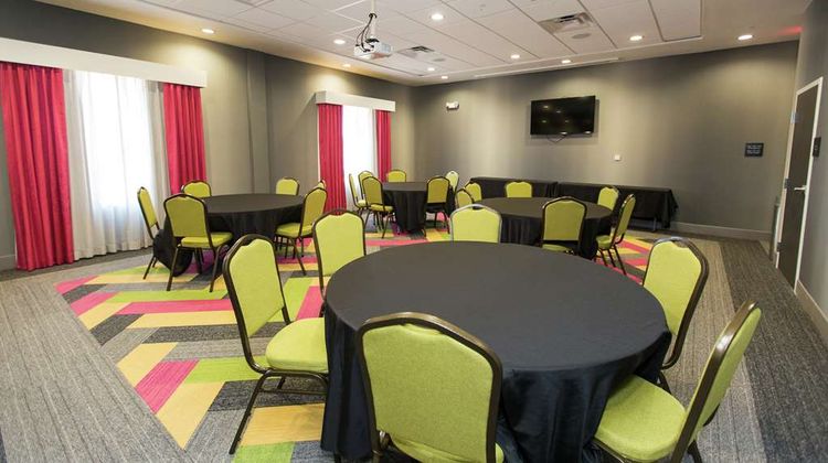 Hampton Inn Mustang Meeting