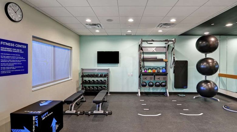<b>Tru by Hilton Louisville South Health</b>. Images powered by <a href="https://iceportal.shijigroup.com/" title="IcePortal" target="_blank">IcePortal</a>.