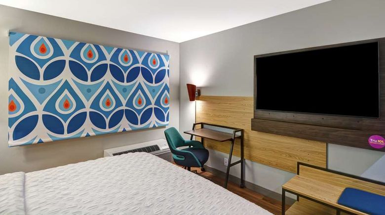 <b>Tru by Hilton Louisville South Room</b>. Images powered by <a href="https://iceportal.shijigroup.com/" title="IcePortal" target="_blank">IcePortal</a>.