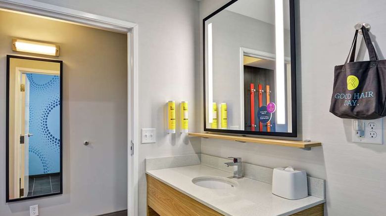 <b>Tru by Hilton Louisville South Room</b>. Images powered by <a href="https://iceportal.shijigroup.com/" title="IcePortal" target="_blank">IcePortal</a>.