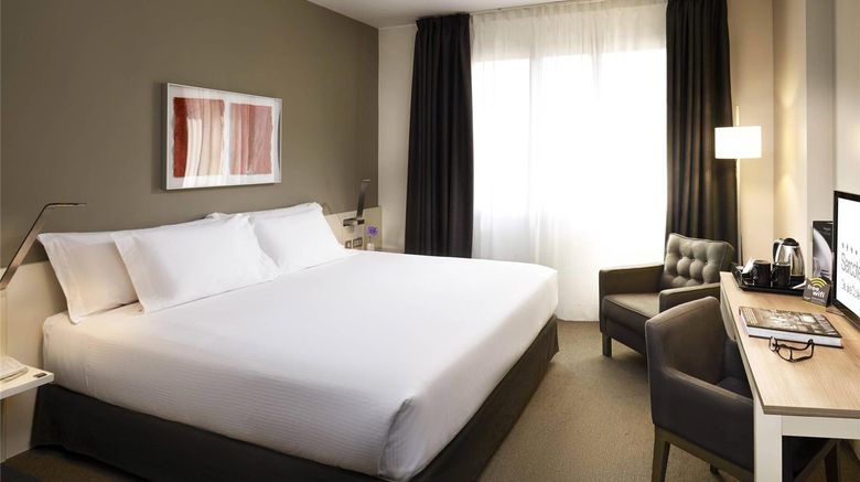 <b>Sercotel Amister Art Hotel Barcelona Room</b>. Images powered by <a href="https://iceportal.shijigroup.com/" title="IcePortal" target="_blank">IcePortal</a>.