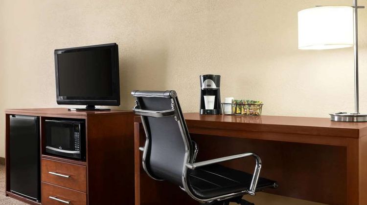 Baymont by Wyndham Rocky Mount Room