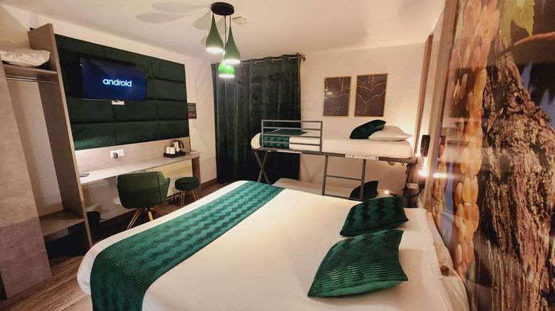 <b>Hotel Le Cheval Blanc Room</b>. Images powered by <a href="https://iceportal.shijigroup.com/" title="IcePortal" target="_blank">IcePortal</a>.
