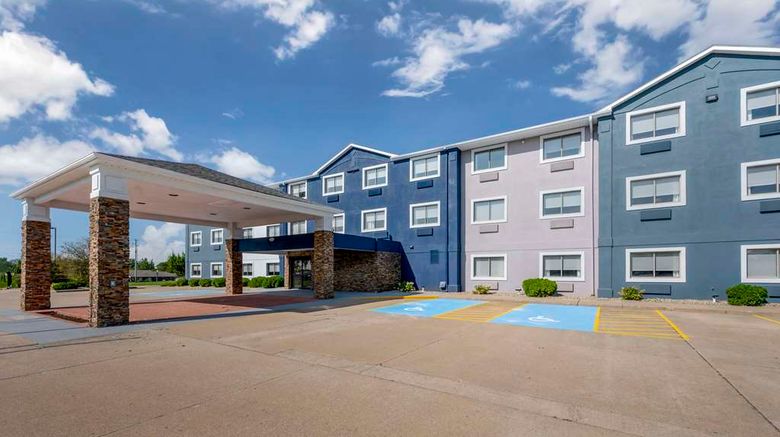 Comfort Inn Kendallville East Exterior. Images powered by <a href="https://iceportal.shijigroup.com" target="_blank" rel="noopener">Ice Portal</a>.