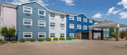 Comfort Inn Kendallville East Exterior