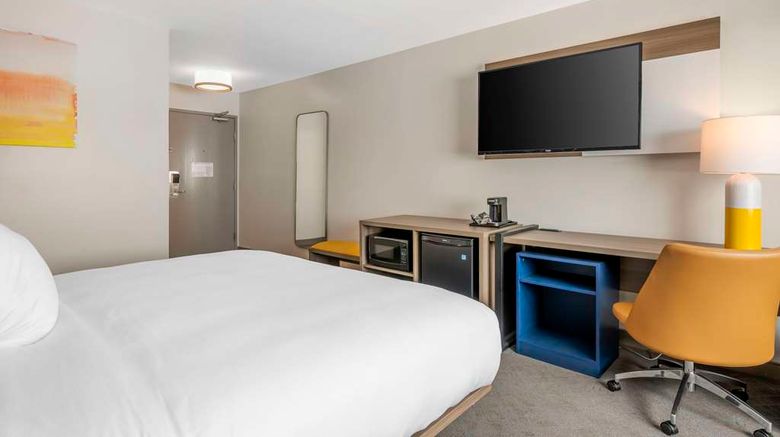 <b>Comfort Inn Kendallville East Room</b>. Images powered by <a href="https://iceportal.shijigroup.com/" title="IcePortal" target="_blank">IcePortal</a>.