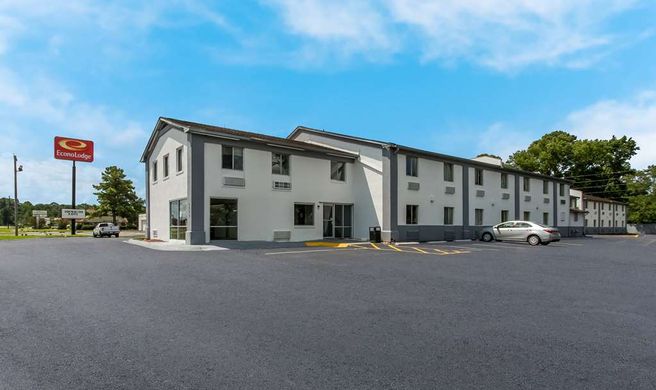 Econo Lodge Cherry Point Exterior
