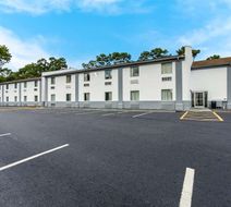 Econo Lodge Cherry Point Exterior