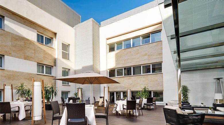 <b>Hotel Sercotel Coliseo Pool</b>. Images powered by <a href="https://iceportal.shijigroup.com/" title="IcePortal" target="_blank">IcePortal</a>.