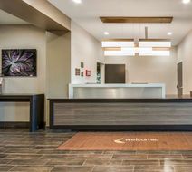 Sleep Inn & Suites, Yukon Lobby