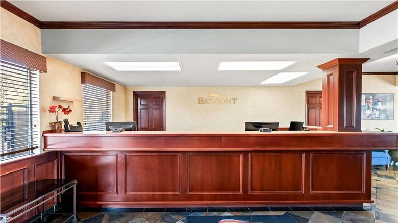 <b>Baymont by Wyndham Yakima Lobby</b>. Images powered by <a href="https://iceportal.shijigroup.com/" title="IcePortal" target="_blank">IcePortal</a>.