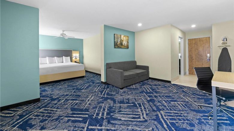 <b>Baymont by Wyndham Grovetown Suite</b>. Images powered by <a href="https://iceportal.shijigroup.com/" title="IcePortal" target="_blank">IcePortal</a>.