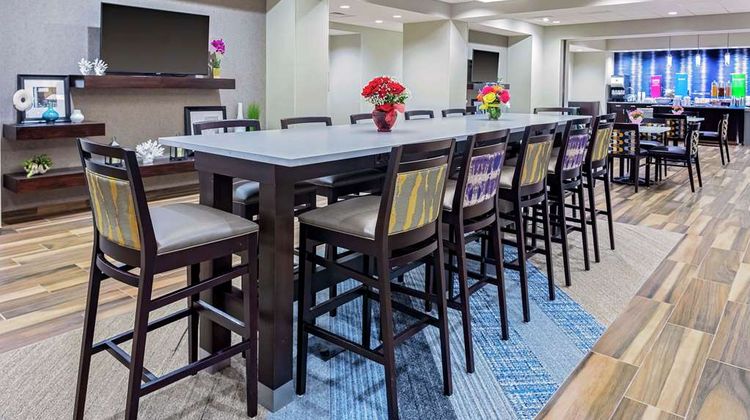 Hampton Inn Cranbury Lobby