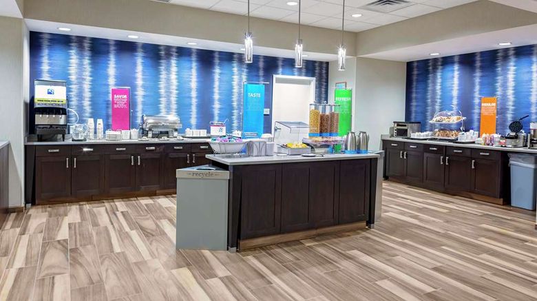 <b>Hampton Inn Cranbury Restaurant</b>. Images powered by <a href="https://iceportal.shijigroup.com/" title="IcePortal" target="_blank">IcePortal</a>.