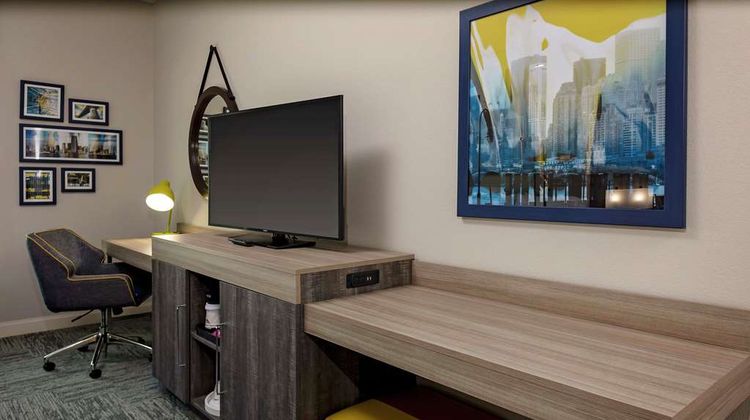 Hampton Inn Cranbury Room