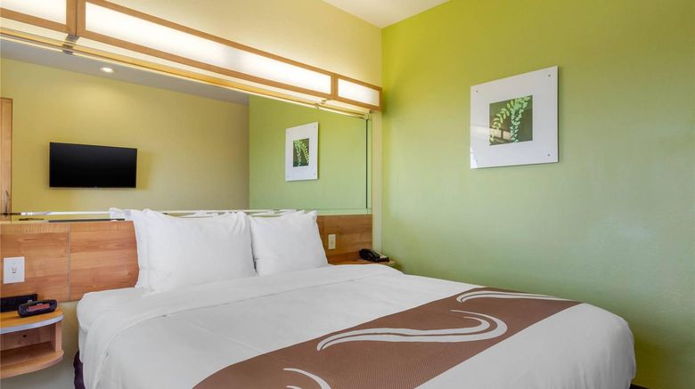 <b>Quality Inn & Suites Lehigh Acres Room</b>. Images powered by <a href="https://iceportal.shijigroup.com/" title="IcePortal" target="_blank">IcePortal</a>.