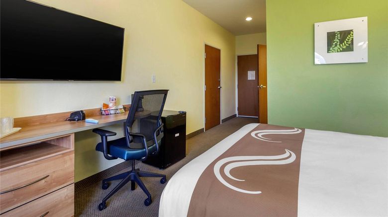 <b>Quality Inn & Suites Lehigh Acres Room</b>. Images powered by <a href="https://iceportal.shijigroup.com/" title="IcePortal" target="_blank">IcePortal</a>.