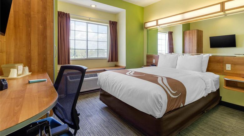 <b>Quality Inn & Suites Lehigh Acres Room</b>. Images powered by <a href="https://iceportal.shijigroup.com/" title="IcePortal" target="_blank">IcePortal</a>.
