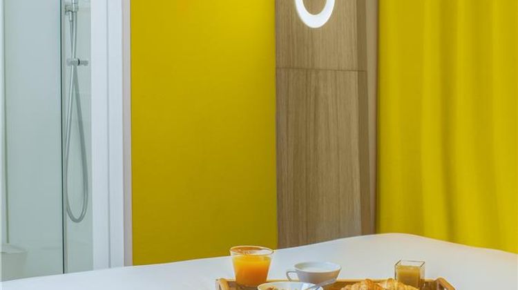 Hotel Odyssey Room