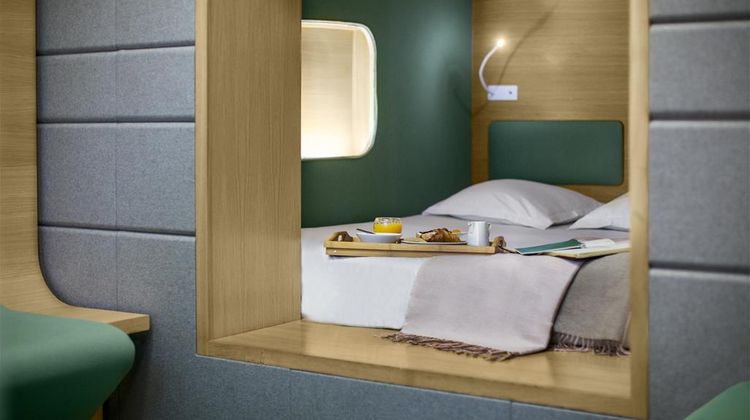 Hotel Odyssey Room