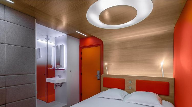 Hotel Odyssey Room