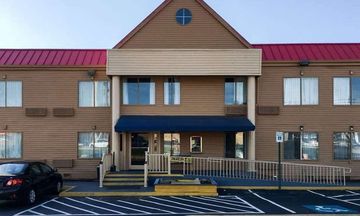 Days Inn by Wyndham Thomson