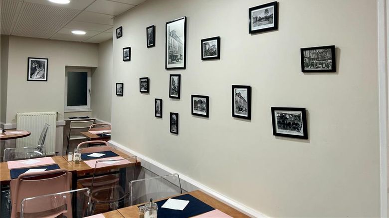 <b>Hotel Le Challonge Restaurant</b>. Images powered by <a href="https://iceportal.shijigroup.com/" title="IcePortal" target="_blank">IcePortal</a>.