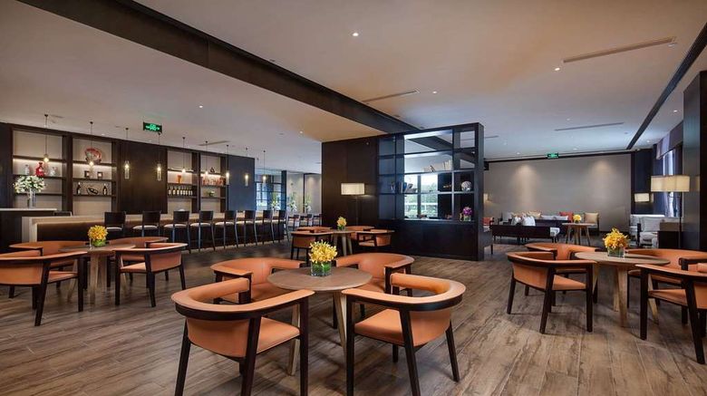 <b>Ramada by Wyndham Taizhou Lobby</b>. Images powered by <a href="https://iceportal.shijigroup.com/" title="IcePortal" target="_blank">IcePortal</a>.