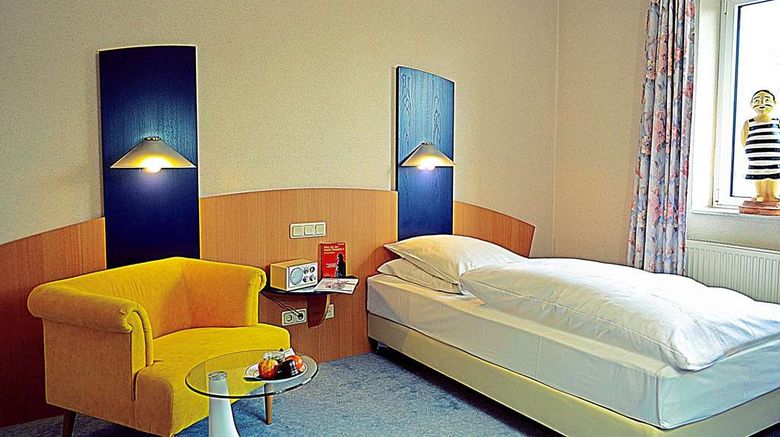 <b>Retro-Art-Hotel Luenen Room</b>. Images powered by <a href="https://iceportal.shijigroup.com/" title="IcePortal" target="_blank">IcePortal</a>.