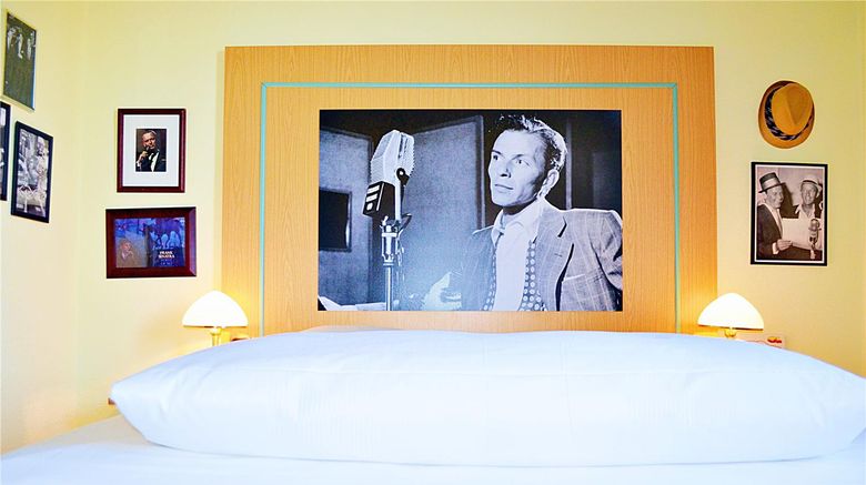 <b>Retro-Art-Hotel Luenen Room</b>. Images powered by <a href="https://iceportal.shijigroup.com/" title="IcePortal" target="_blank">IcePortal</a>.