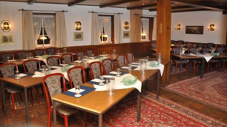 <b>Hotel Jaegerhof Meeting</b>. Images powered by <a href="https://iceportal.shijigroup.com/" title="IcePortal" target="_blank">IcePortal</a>.
