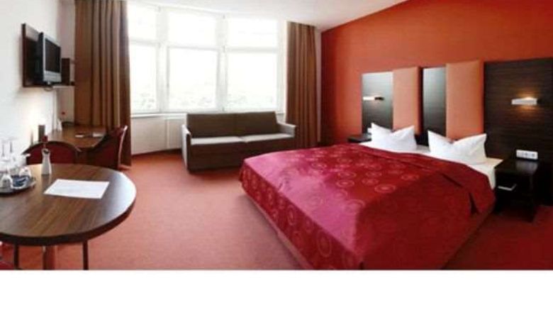 <b>Royal International Leipzig Room</b>. Images powered by <a href="https://iceportal.shijigroup.com/" title="IcePortal" target="_blank">IcePortal</a>.