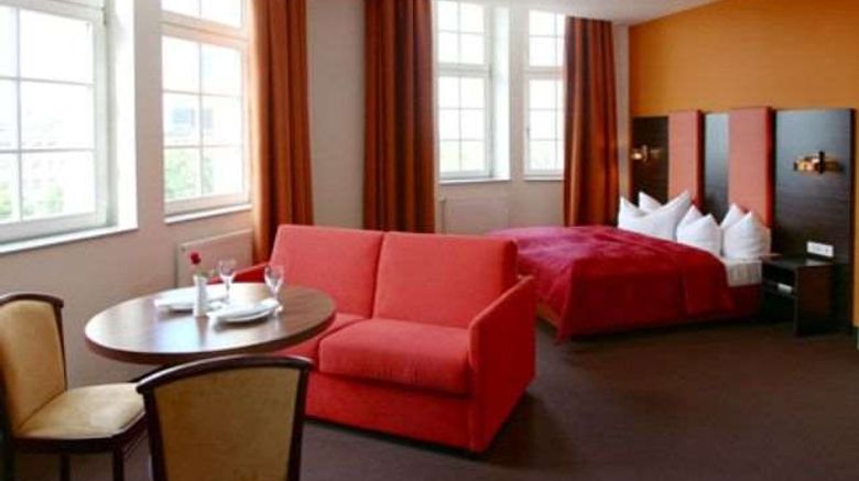 <b>Royal International Leipzig Room</b>. Images powered by <a href="https://iceportal.shijigroup.com/" title="IcePortal" target="_blank">IcePortal</a>.