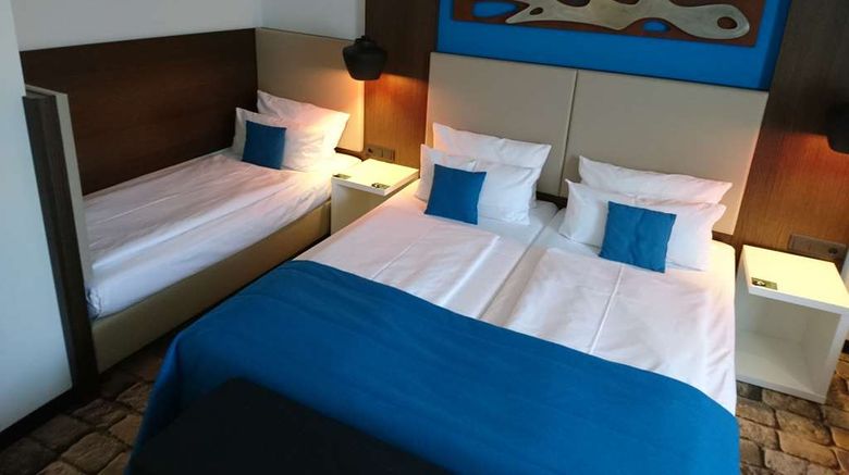 <b>Turm Hotel Room</b>. Images powered by <a href="https://iceportal.shijigroup.com/" title="IcePortal" target="_blank">IcePortal</a>.