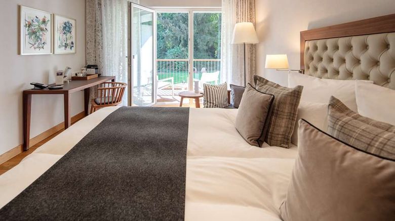 <b>Waldhotel Stuttgart Room</b>. Images powered by <a href="https://iceportal.shijigroup.com/" title="IcePortal" target="_blank">IcePortal</a>.