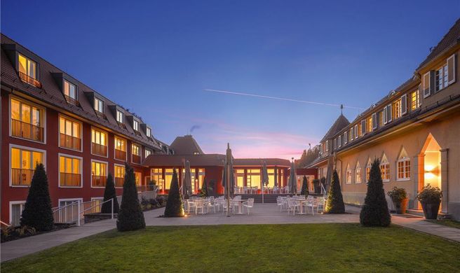 Waldhotel Stuttgart Exterior