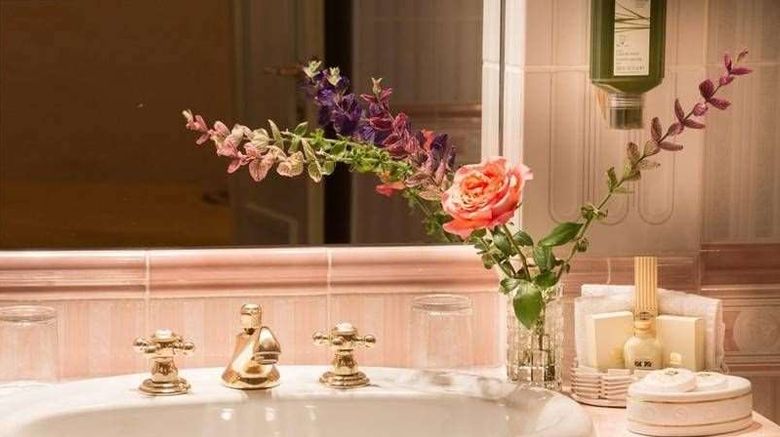<b>Schlosshotel Roemischer Kaiser Wien Room</b>. Images powered by <a href="https://iceportal.shijigroup.com/" title="IcePortal" target="_blank">IcePortal</a>.
