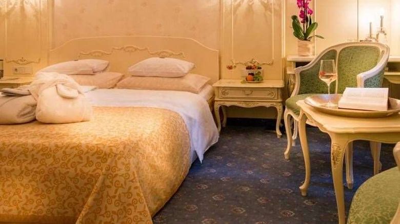 <b>Schlosshotel Roemischer Kaiser Wien Room</b>. Images powered by <a href="https://iceportal.shijigroup.com/" title="IcePortal" target="_blank">IcePortal</a>.