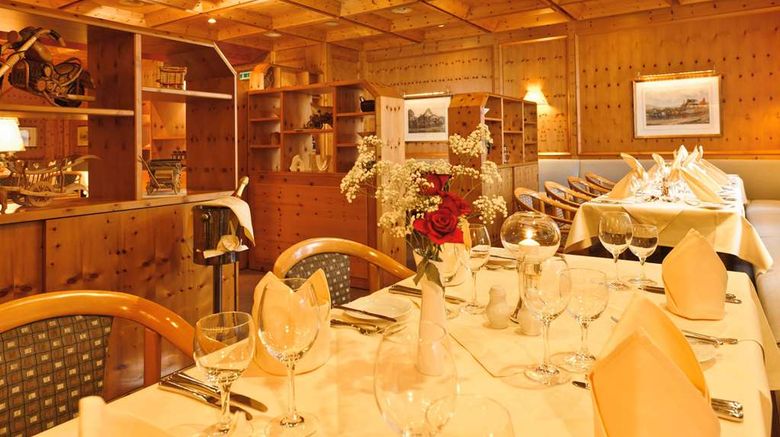 <b>Arvena Park Hotel Restaurant</b>. Images powered by <a href="https://iceportal.shijigroup.com/" title="IcePortal" target="_blank">IcePortal</a>.