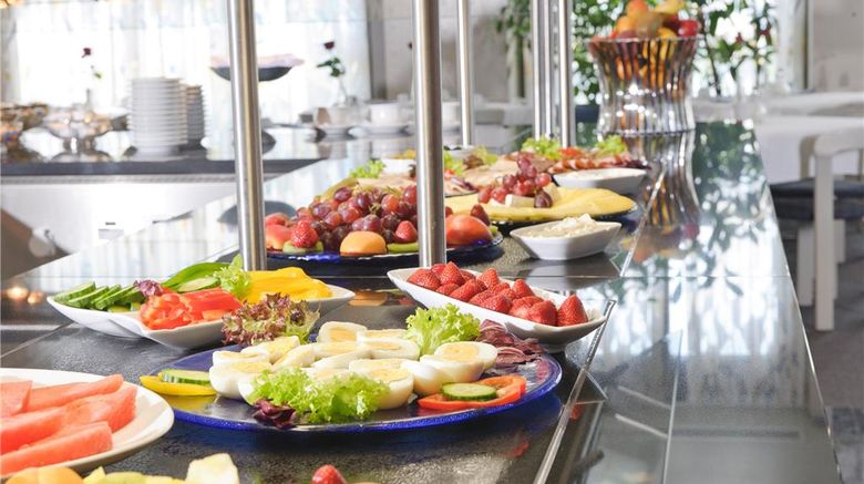 <b>Arvena Park Hotel Restaurant</b>. Images powered by <a href="https://iceportal.shijigroup.com/" title="IcePortal" target="_blank">IcePortal</a>.