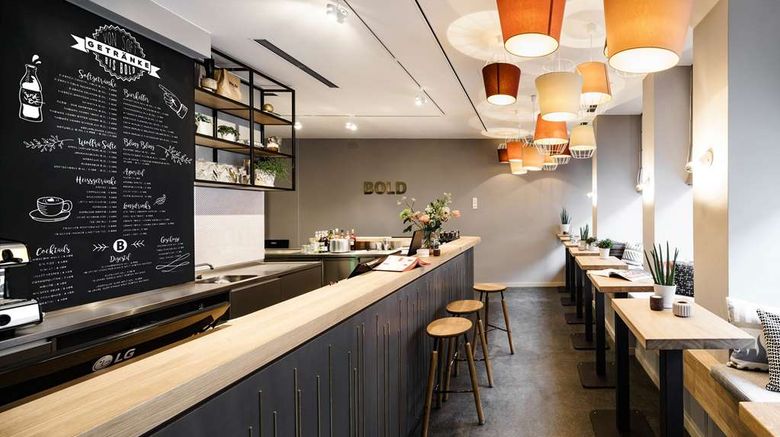 <b>BOLD Hotel Muenchen Zentrum Lobby</b>. Images powered by <a href="https://iceportal.shijigroup.com/" title="IcePortal" target="_blank">IcePortal</a>.