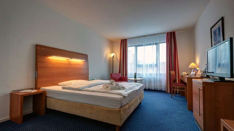 <b>City Hotel Reutlingen Room</b>. Images powered by <a href="https://iceportal.shijigroup.com/" title="IcePortal" target="_blank">IcePortal</a>.